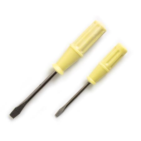 Screwdrivers: for bobbin case + for machine