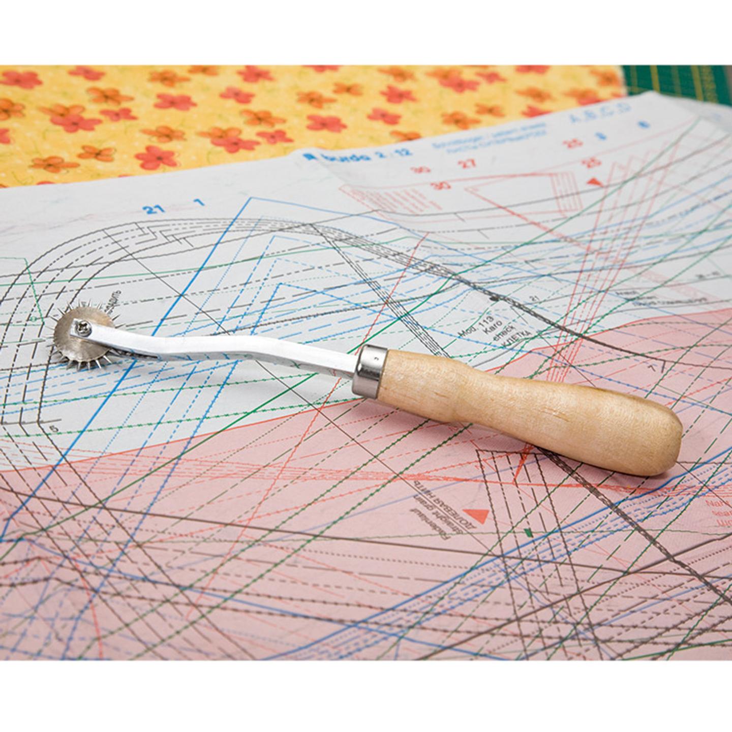 Tracing wheel 195 mm, serrated blade, wooden handle