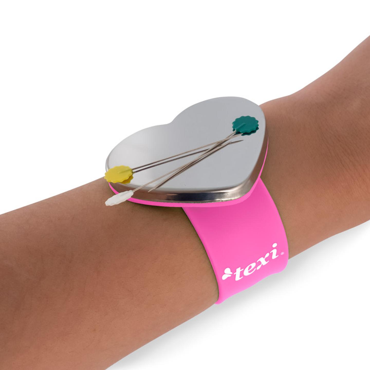 Magnetic bracelet, pink