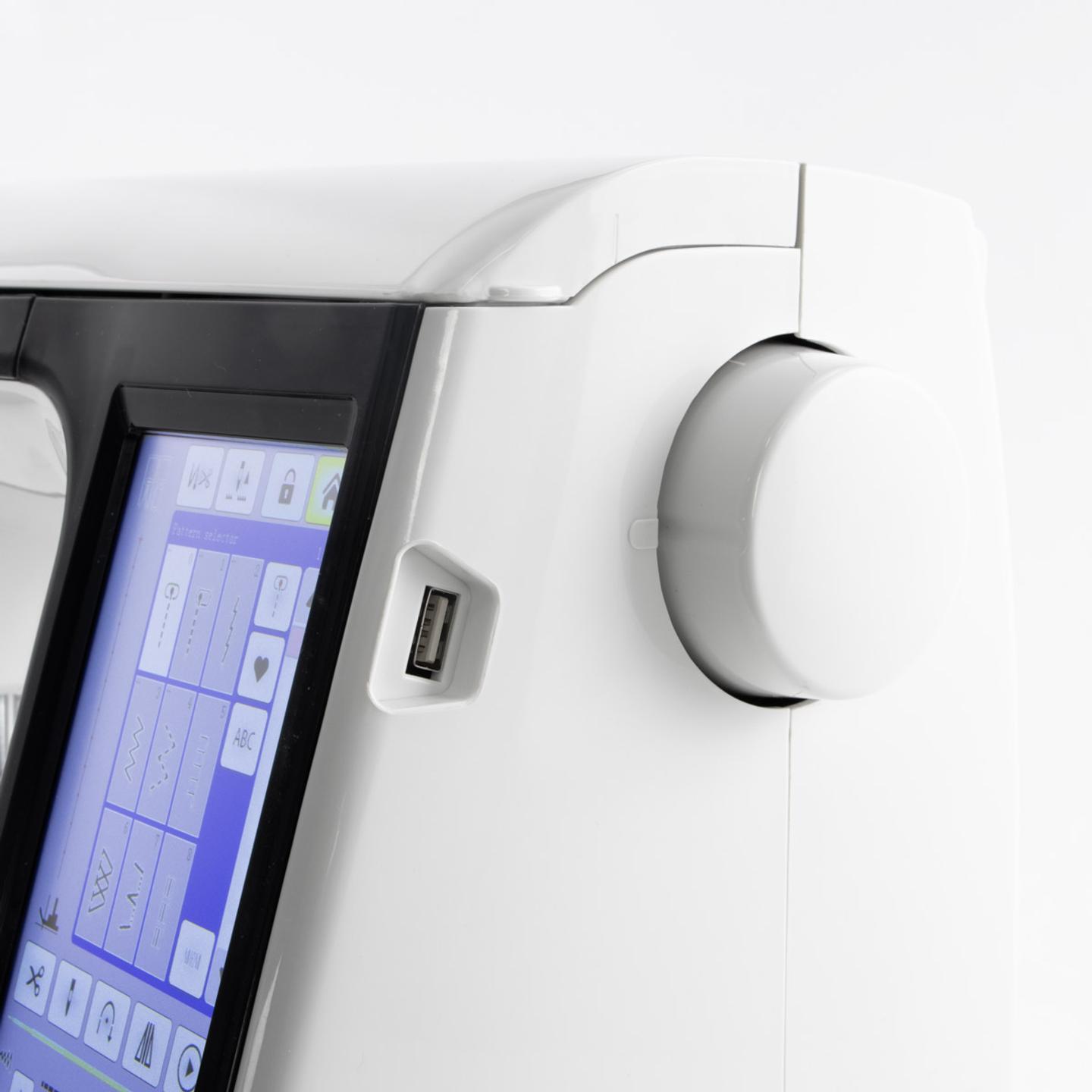 Komputerowa, wieloczynnościowa maszyna do szycia z 180 programami szycia