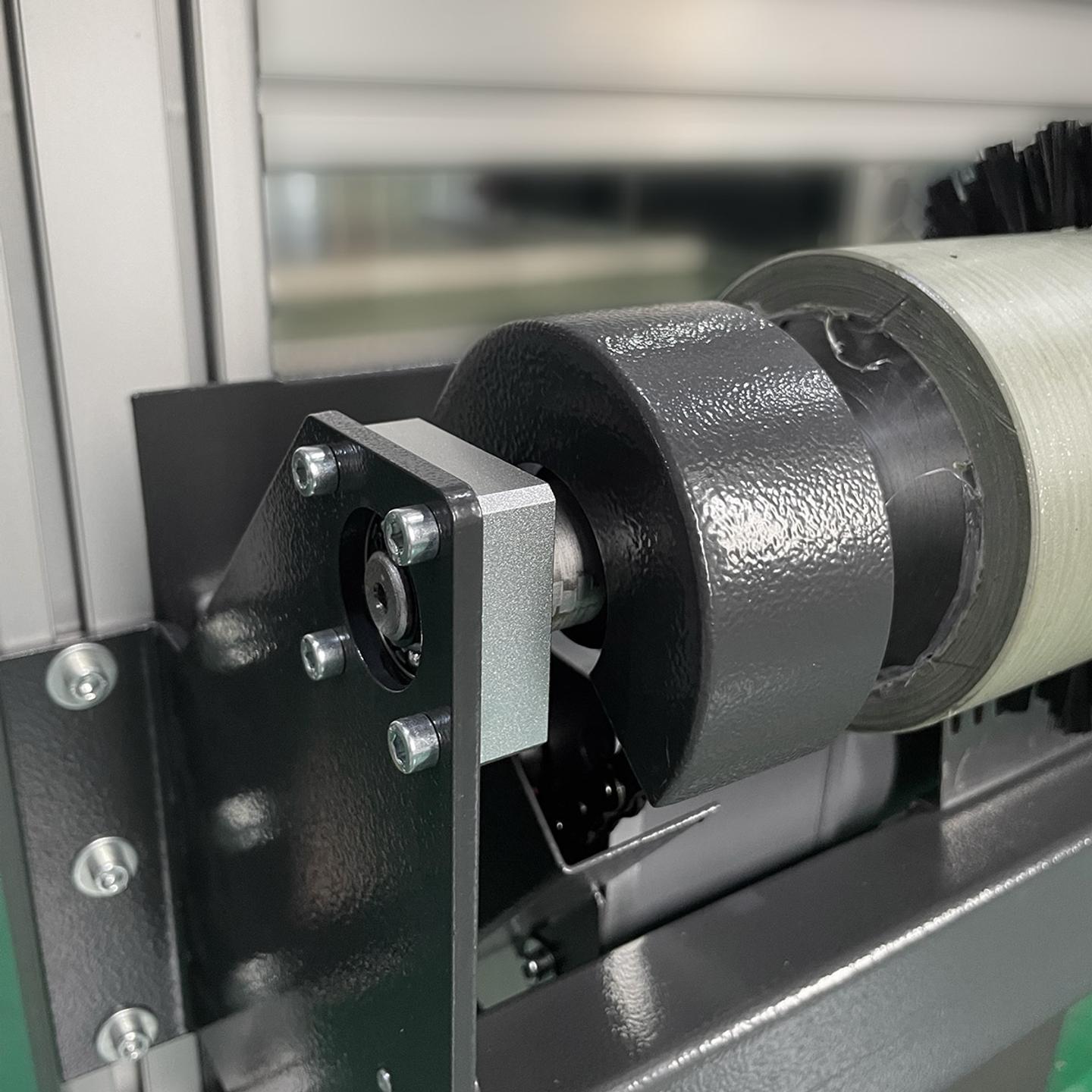 Cleaning Device for conveyor belt for TEXI XYZ 2517 automatic cutter