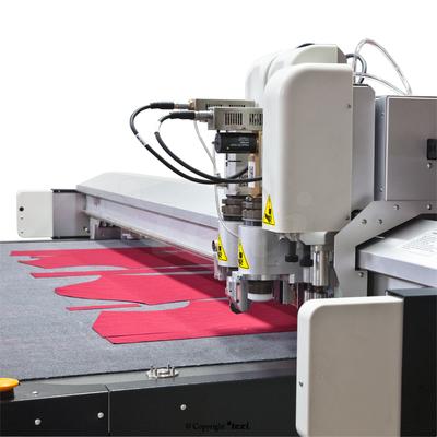 Single-layer cutter with computer, cutting width 170 cm