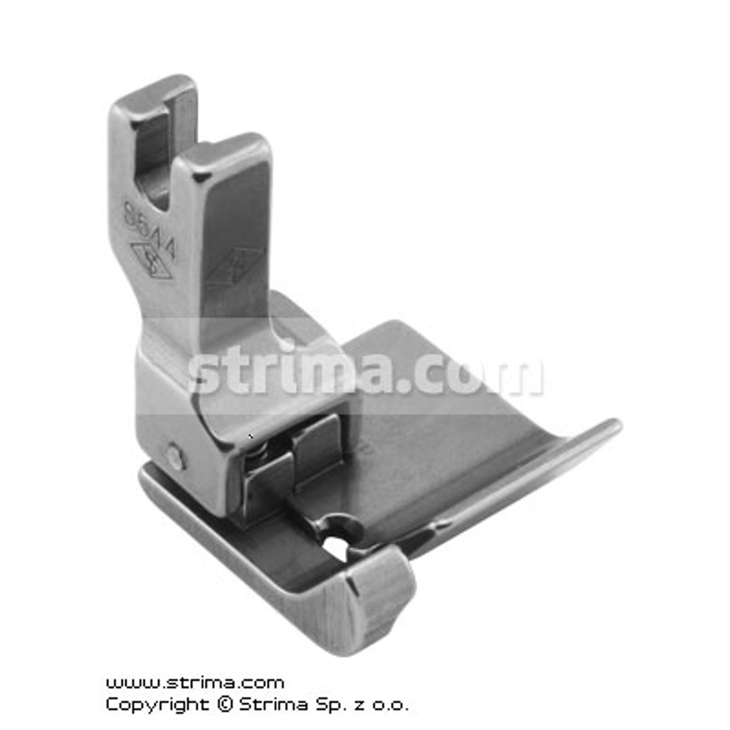 Compensating foot for hemmers