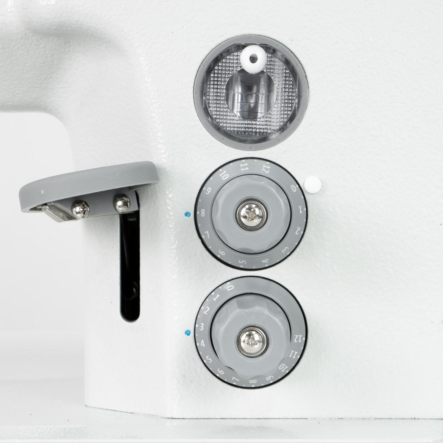 Automatyczna stebnówka tapicerska i kaletnicza z pełną automatyką, potrójnym transportem, szpulka 26 mm - głowica