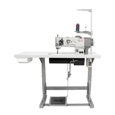 Lockstitch machine for sewing heavy materials with unison feed and built-in motor - complete set
